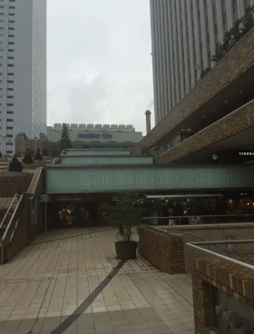 サンシャイン60の外観