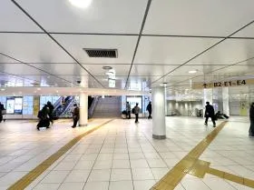 新宿三丁目駅