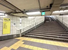 A4a出入口を目指す
