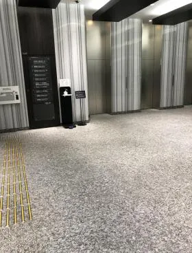 表参道グランビル(旧: クローバー南青山)の外観
