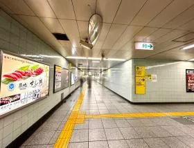 都営大江戸線「築地市場駅」