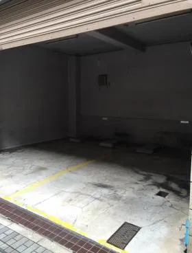 絹川ビルの外観