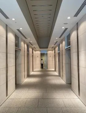 新宿フロントタワーの外観