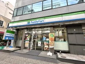 ファミリーマート