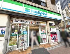 ファミリーマート