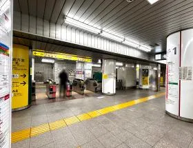 都営浅草線「宝町駅」