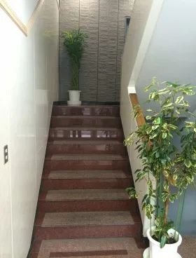東和八重洲ビル(旧:春陽堂)の外観