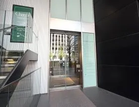ラウンドクロス新宿の外観