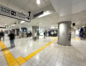 新線新宿駅（都営新宿線・京王新線）