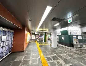 都営大江戸線「新宿西口駅」