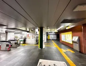 都営大江戸線「新宿西口駅」
