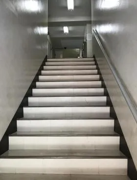 ブルジョン南青山の外観
