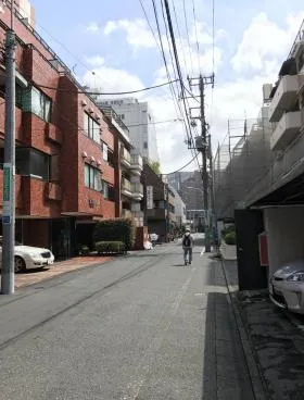 ブルジョン南青山の外観