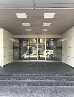 A-PLACE青山(旧:青山プラザ)の外観