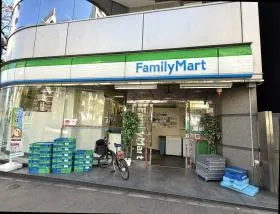 ファミリーマート