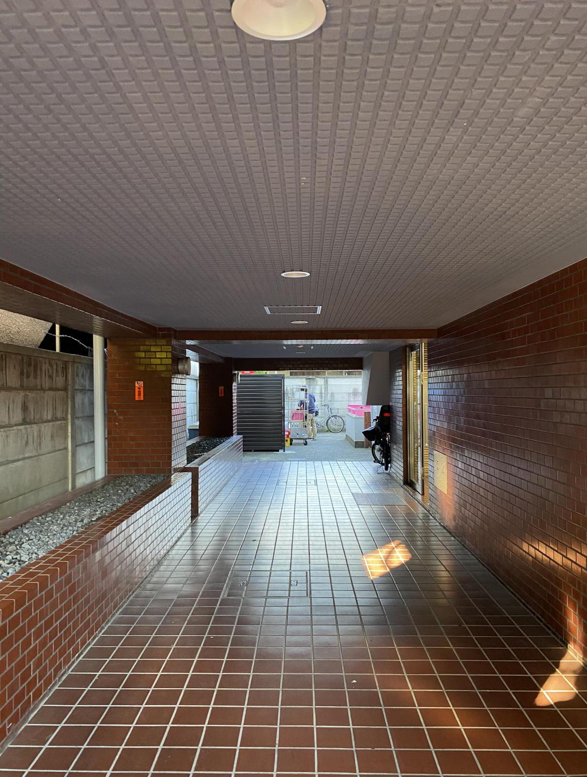 東京都新宿区高田馬場1