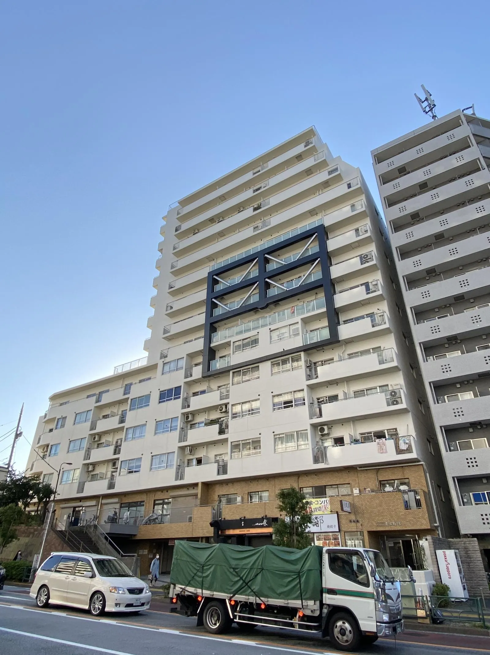サンパークマンション高田馬場の外観写真