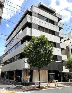 四谷三栄町スクエアの外観