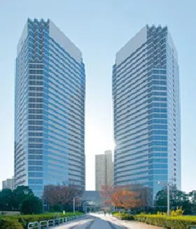 新川崎ツインタワー(旧:新川崎三井ビルディング)の外観