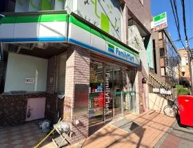 ファミリーマート
