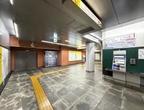 新宿西口駅（都営大江戸線）