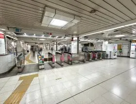 西新宿駅（東京メトロ丸ノ内線）