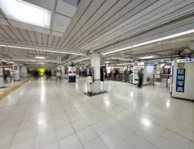 西新宿駅（東京メトロ丸ノ内線）
