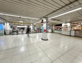 西新宿駅（東京メトロ丸ノ内線）