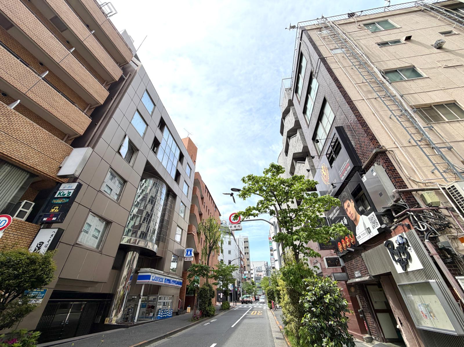 東京都新宿区新宿2
