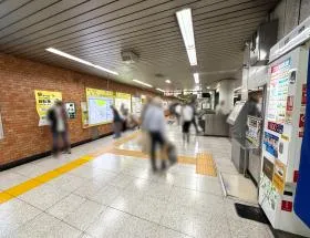 新宿三丁目駅（都営新宿線）