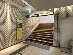 地上に出る場合は出入口3が近い