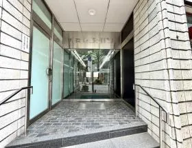 新宿セブンビルの外観
