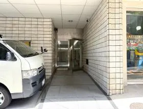 新宿セブンビルの外観
