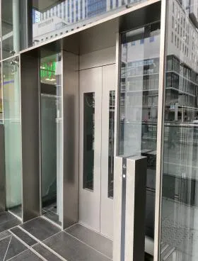 野村不動産西新宿ビルの外観