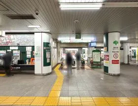 都営浅草線「宝町駅」