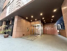 茅場町EKKビルの外観