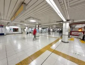 西新宿駅（東京メトロ丸ノ内線）