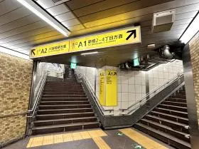 階段から上がる