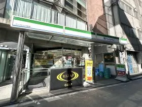 ファミリーマート
