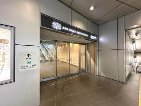 当ビル入口