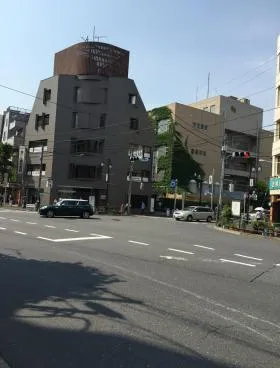 早稲田駅前ビルの外観