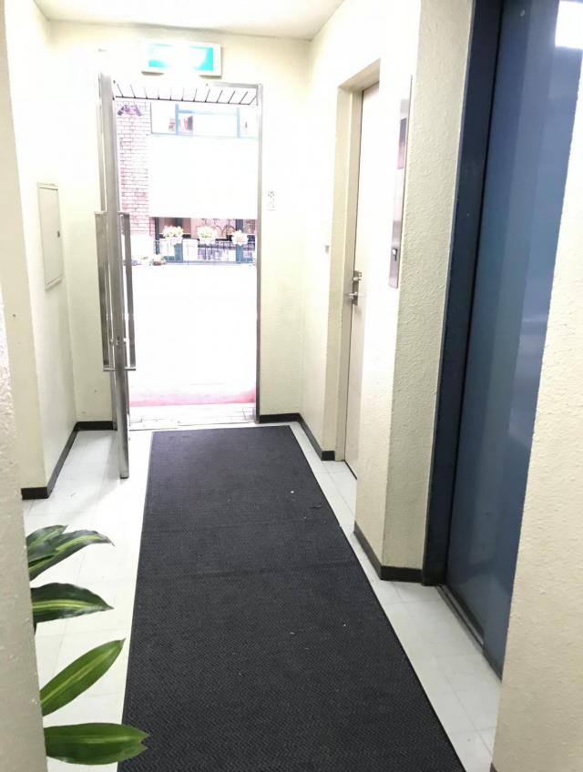 東京都千代田区内神田1