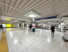 西新宿駅（東京メトロ丸ノ内線）