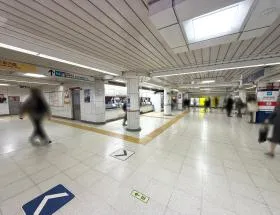 西新宿駅（東京メトロ丸ノ内線）