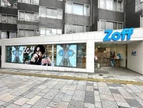 メガネ店