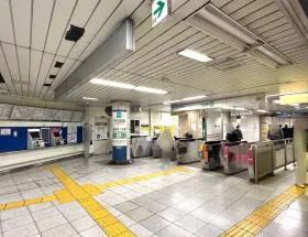 東京メトロ千代田線「新御茶ノ水駅」