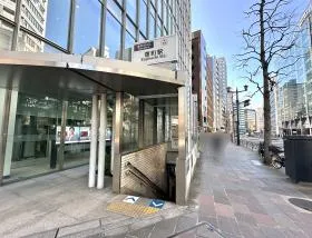 出入口1（地上）