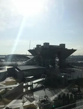 有明セントラルタワーの外観