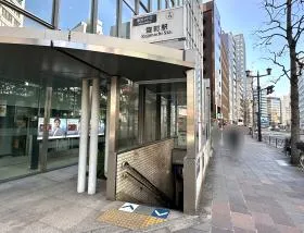 出入口1（地上：階段側）