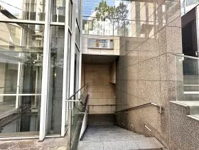 出入口11（地上：階段側）